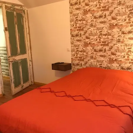 Séjour chez l'habitant La Aux Briques Oranges *