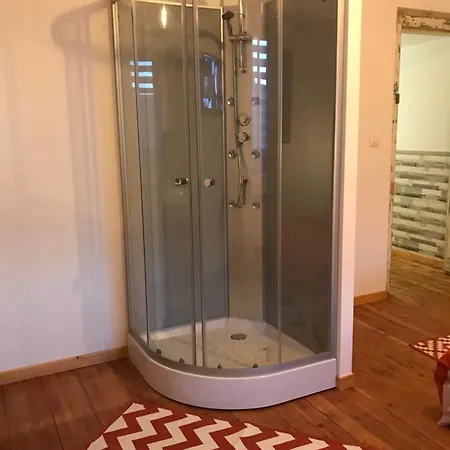 La Aux Briques Oranges サン・ディジエ